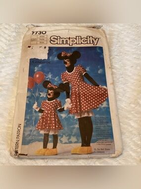 Vintage Simplicity 7730 Adult-girls Minnie Mouse Costume Uncut Sewing Pattern